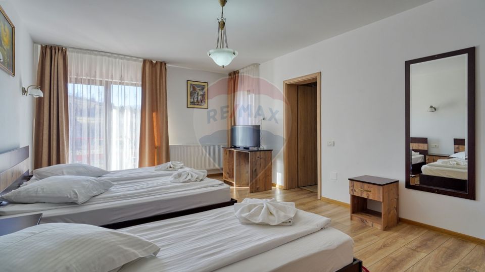 15 room Hotel / Pension for rent