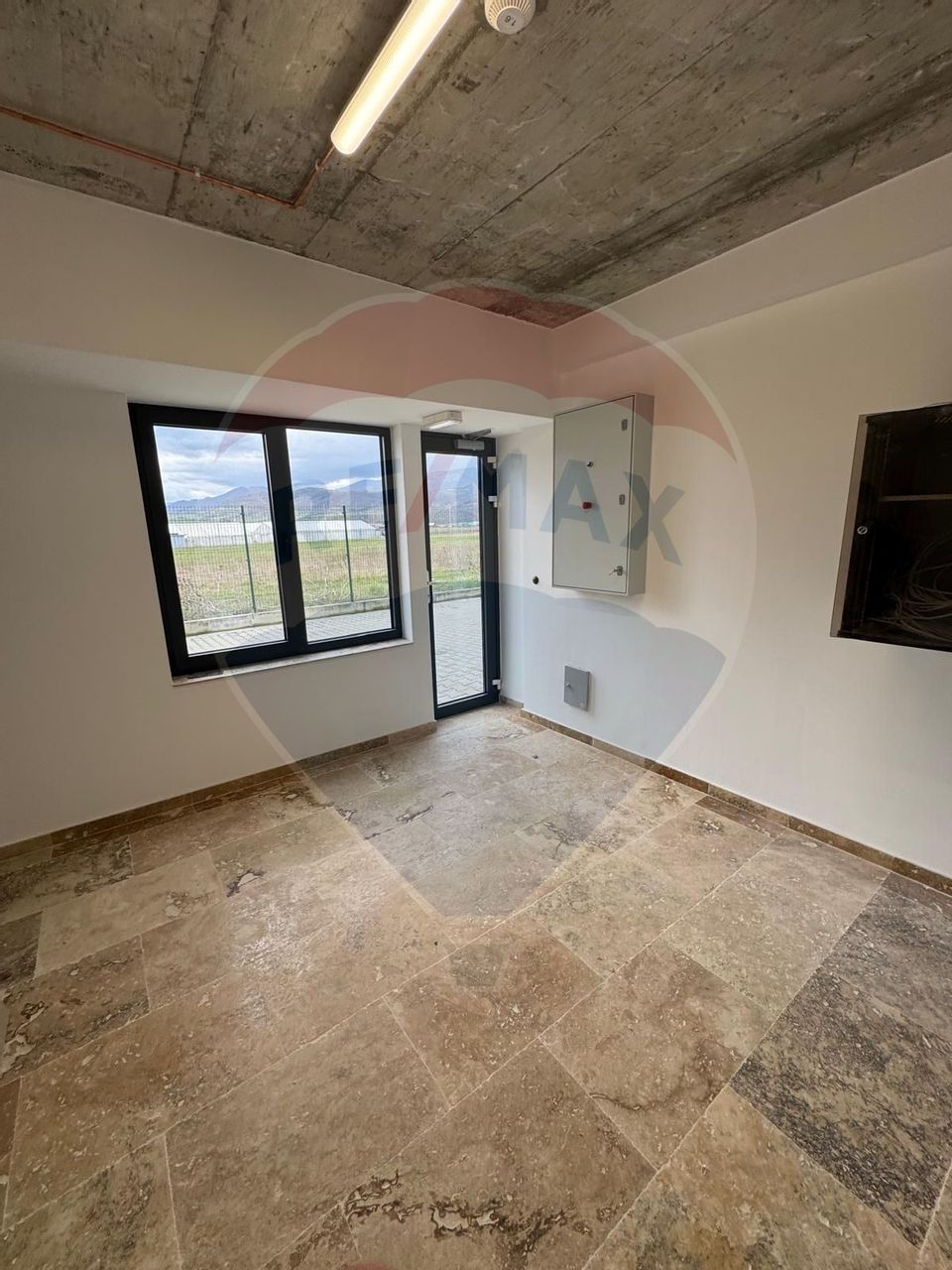 1,005sq.m Industrial Space for rent, Exterior Nord area