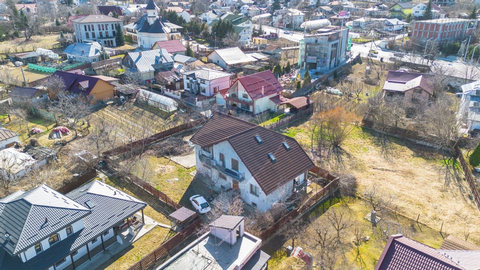 Casă/ Vilă – Bucium | 349 mp utili | 887 mp teren