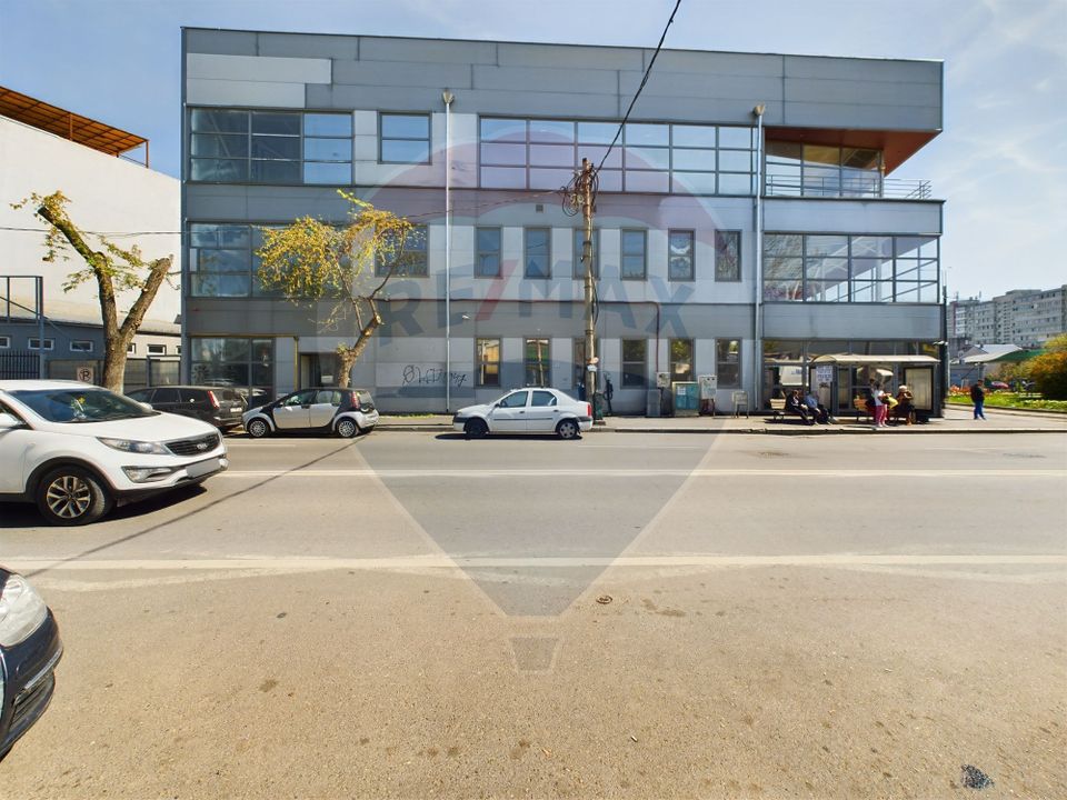 Building of commercial spaces for sale, Colentina-Andronche-Fundeni