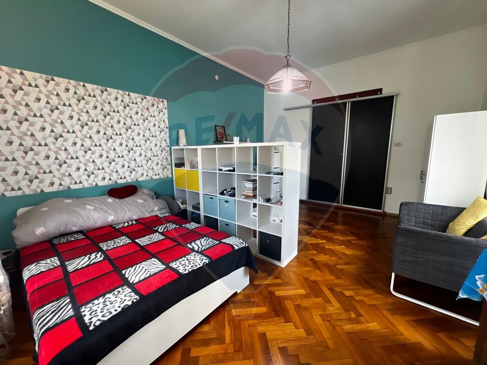 3 room Apartment for sale, Podgoria area