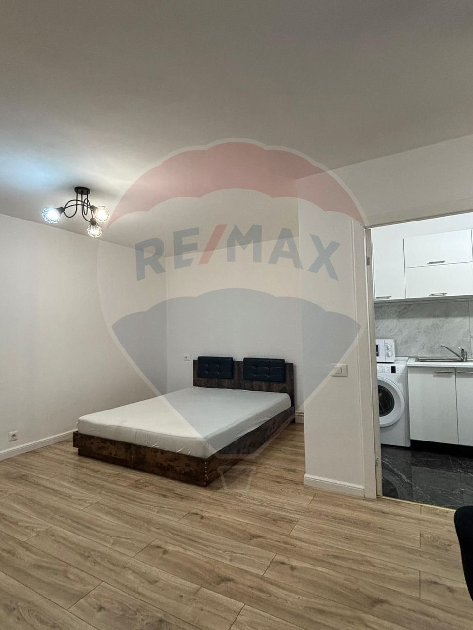 Apartament cu 1 camere de vânzare pe strada MOTORULUI renovata recent