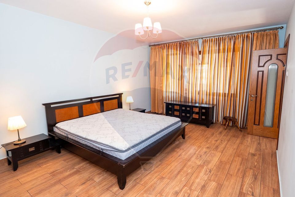 Casa 5 camere + spațiu comercial  zona centrala