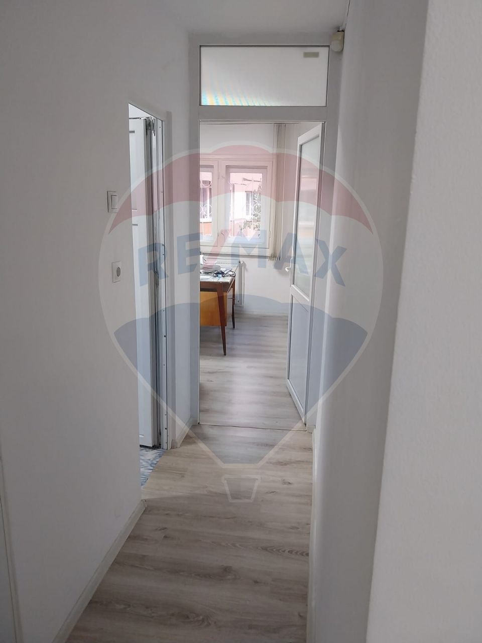 50sq.m Commercial Space for rent, Lapus area