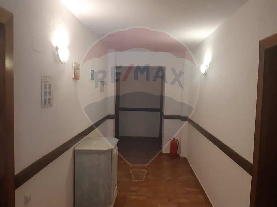 Hotel / Pensiune cu 18 camere de vânzare