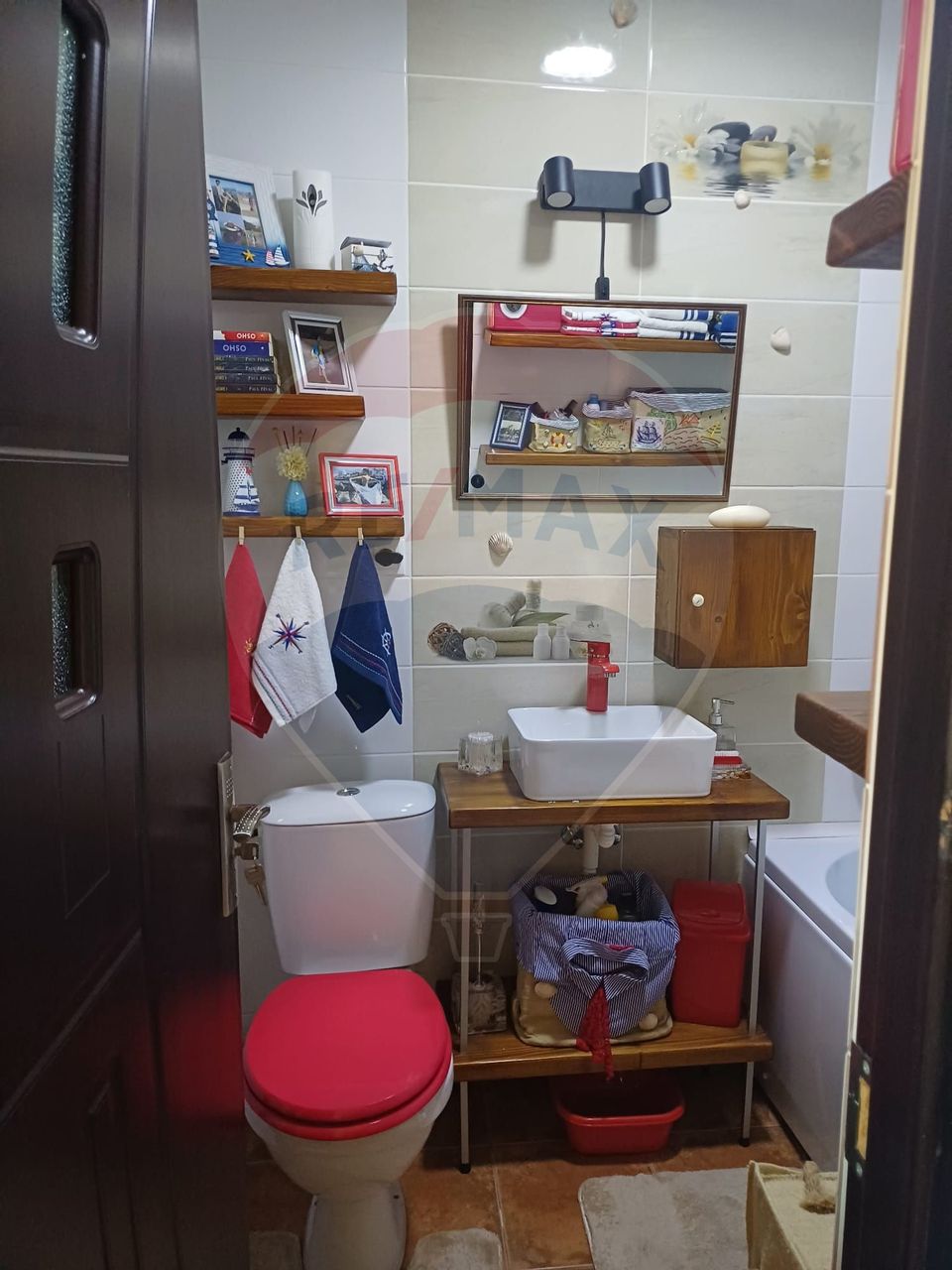 Apartament cu 2 camere de vânzare în zona Republicii