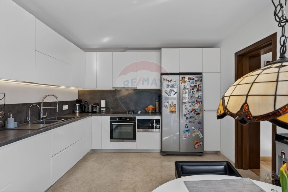 Vila cu design spectaculos, tehnologie smart & lifestyle complet