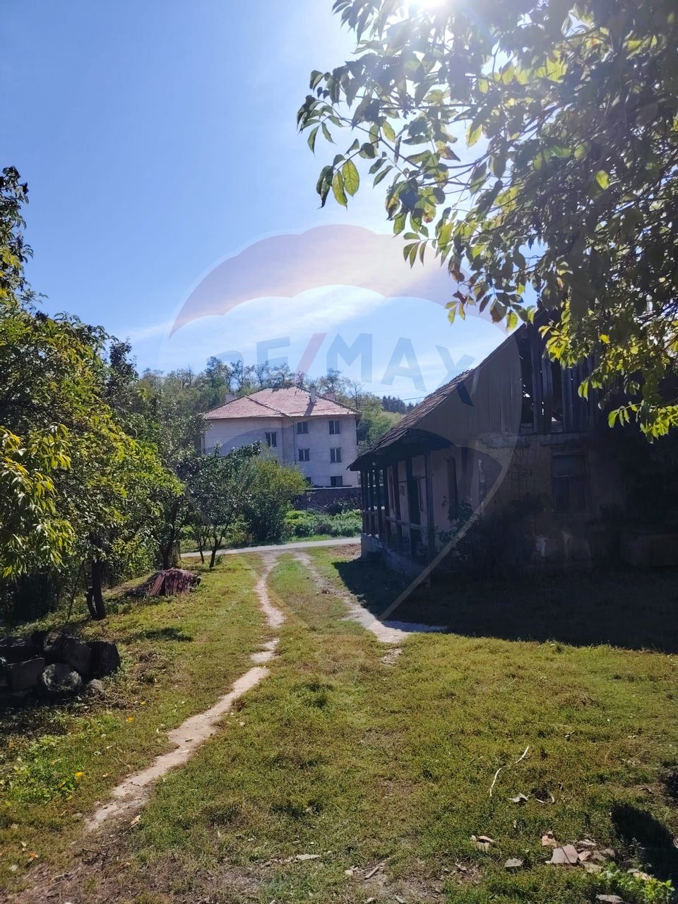 COMISION ZERO Teren de vanzare (30 AR) + casa veche din lemn