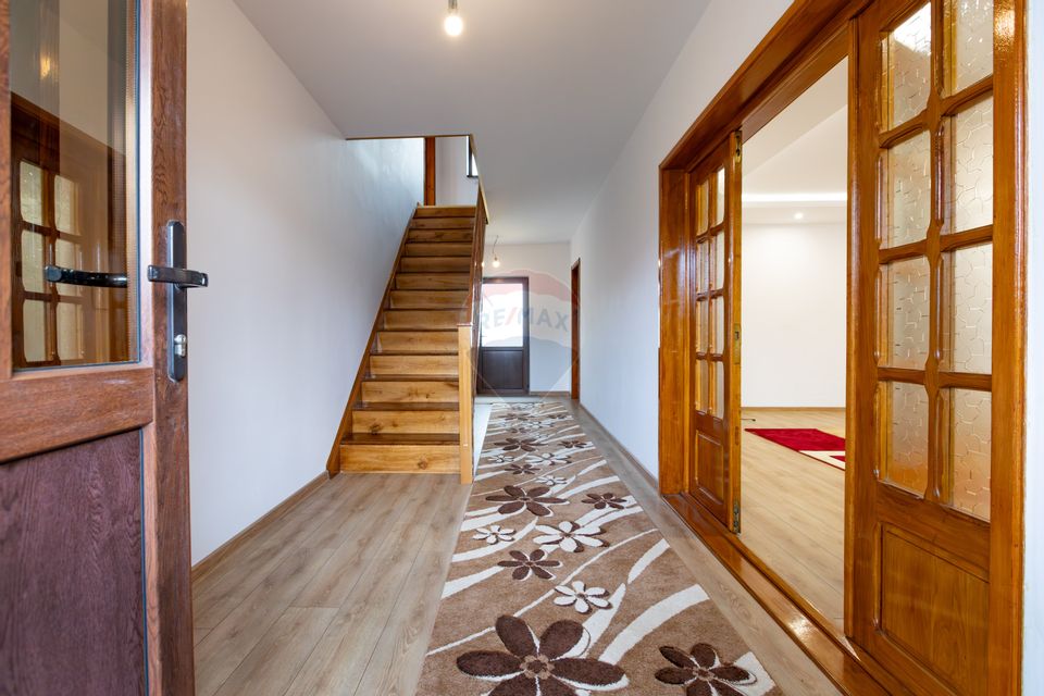 6 room House / Villa for sale