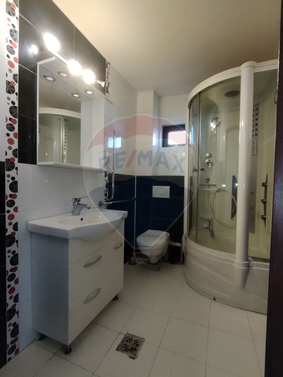 4 room House / Villa for sale