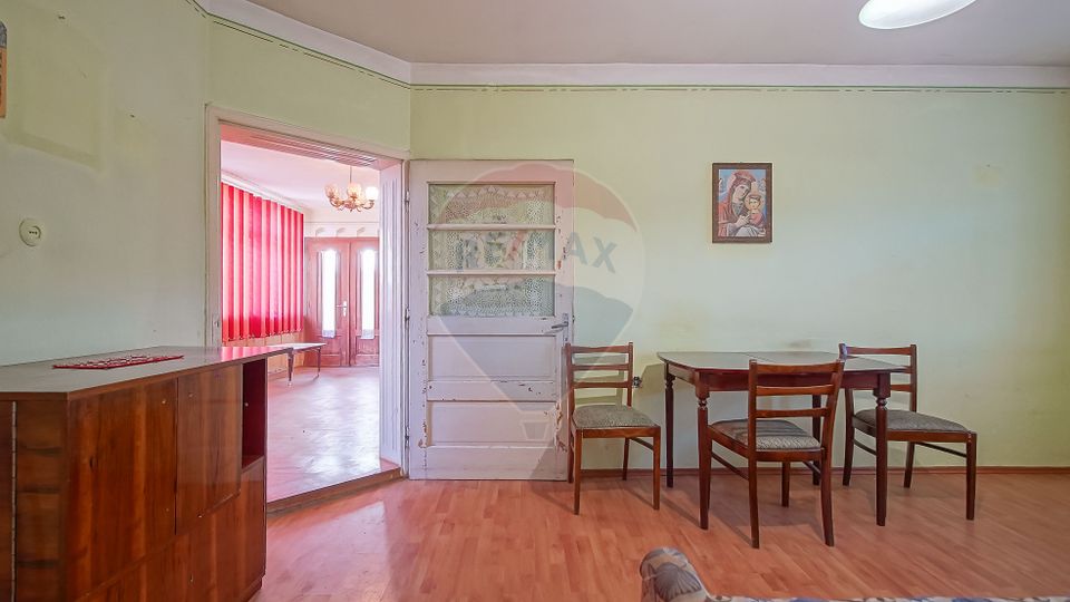 6 room House / Villa for sale