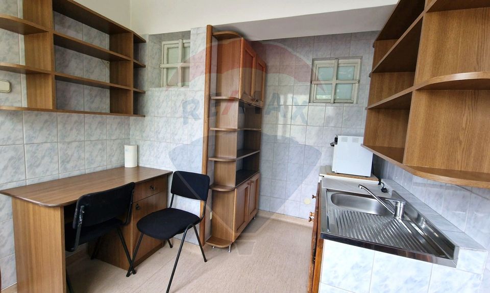 22sq.m Commercial Space for rent, Republicii area