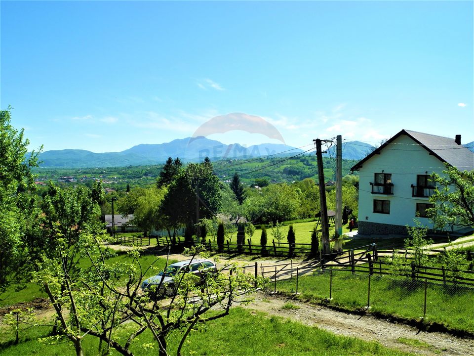 Comision 0% - Casă cu 6 camere de vânzare langa padure zona Predelut