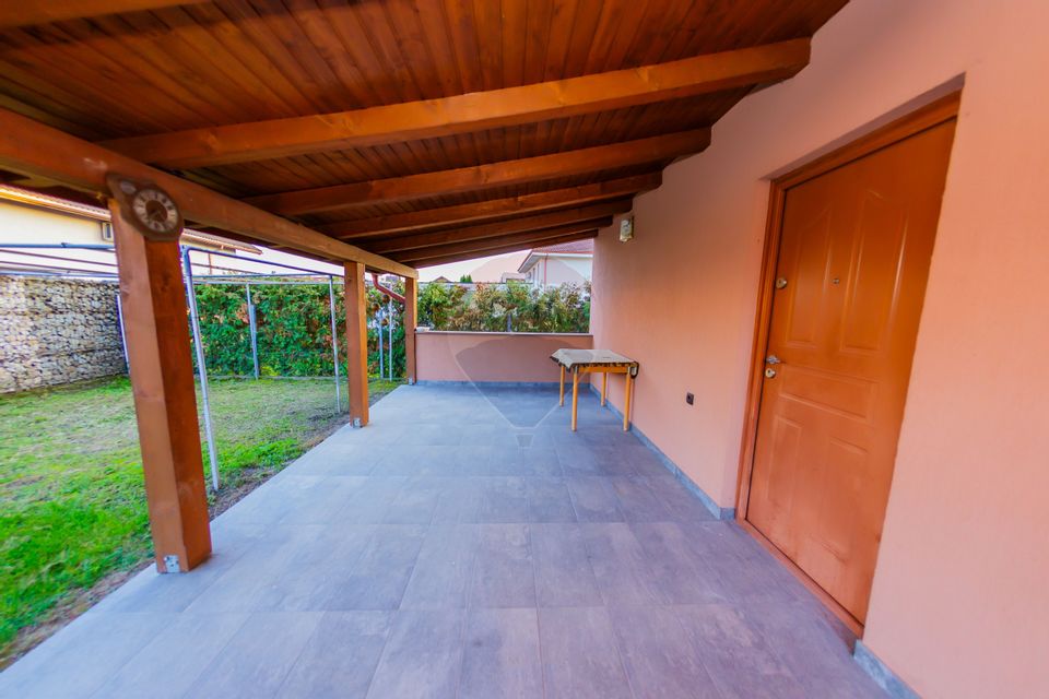 5 room House / Villa for sale, Vest area