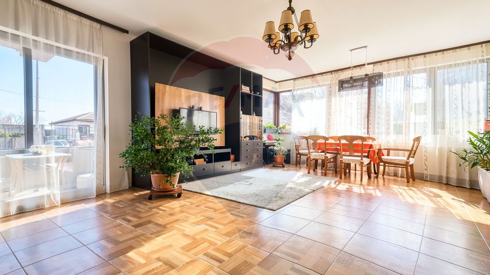 5 room House / Villa for sale