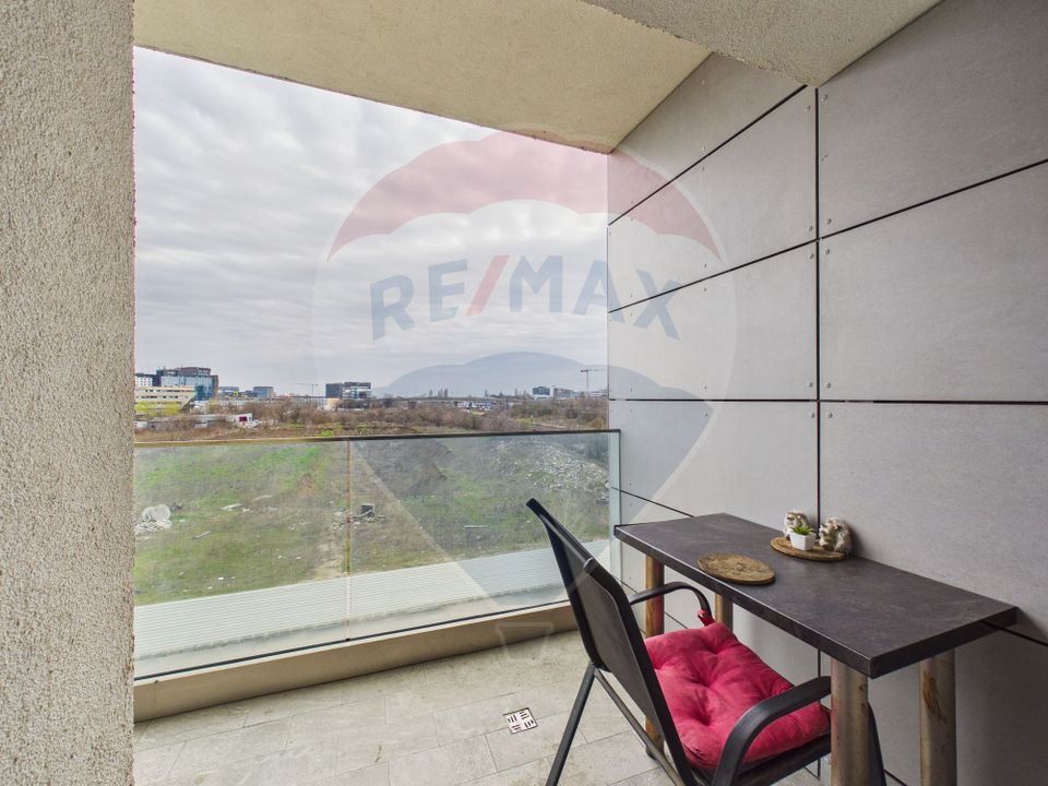 Apartament cu 3 camere de vânzare în zona Aviatiei