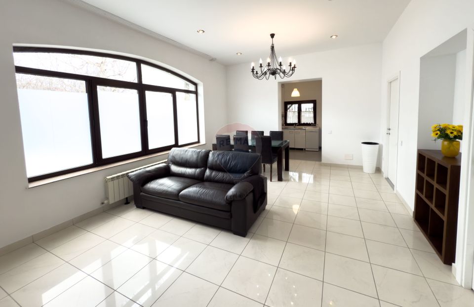 9 room House / Villa for sale