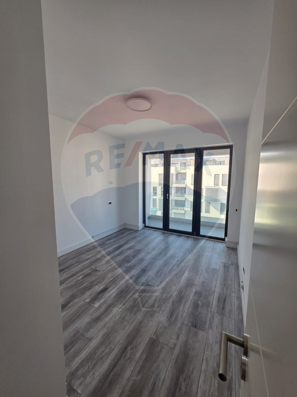 58sq.m Office Space for rent, Central area