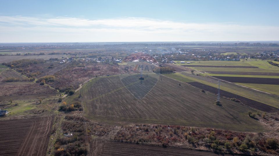 Land 9,519sqm Sabareni / Drumul FN