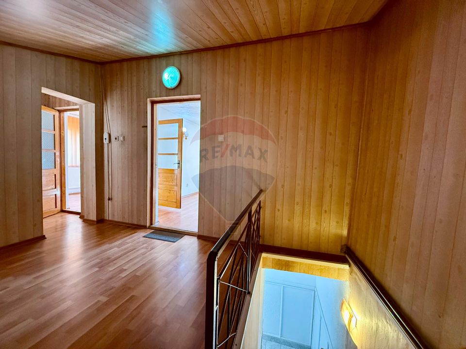 16 room House / Villa for sale, Coiciu area