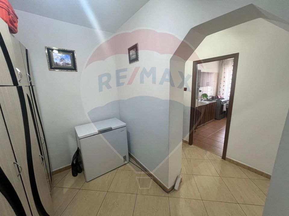 Apartament 2 camere în zona Comisariat