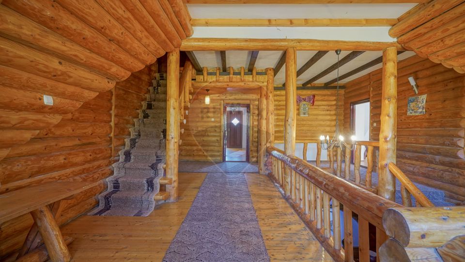 8 room House / Villa for sale