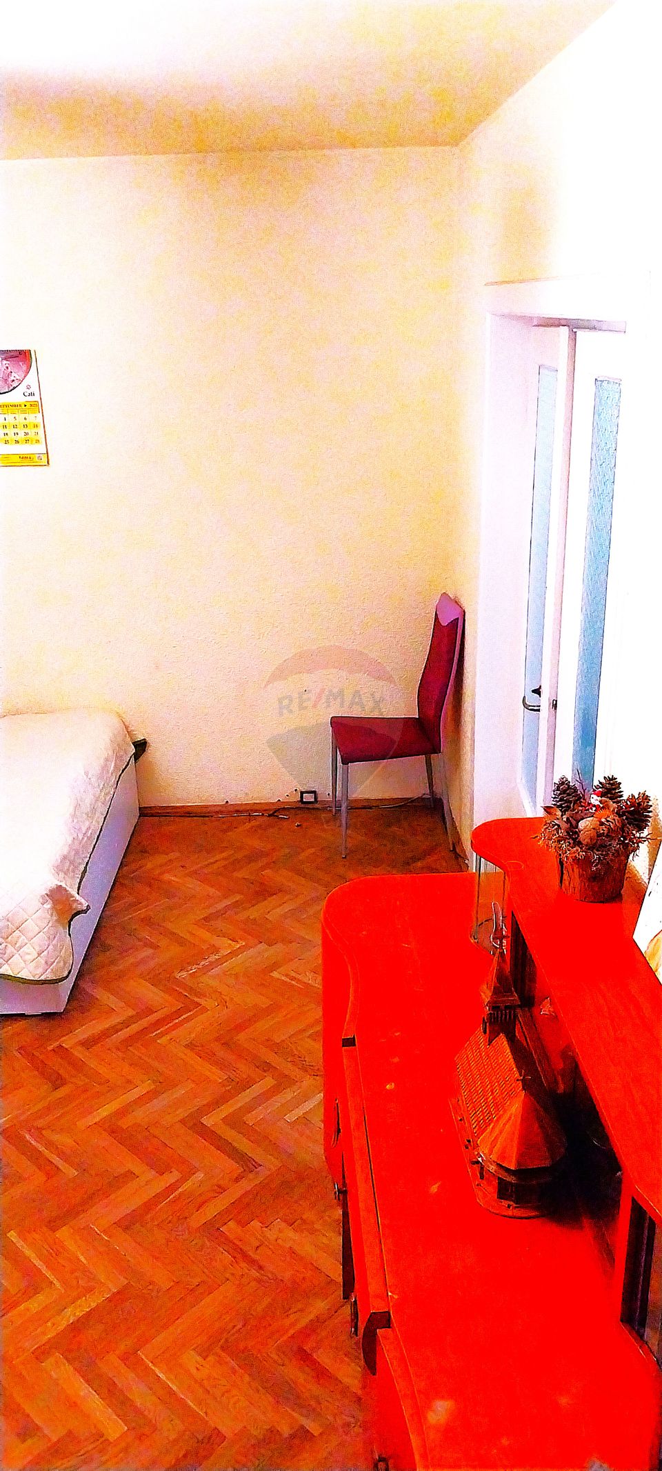 Apartament cu 2 camere de vânzare în zona 1 Mai Insula