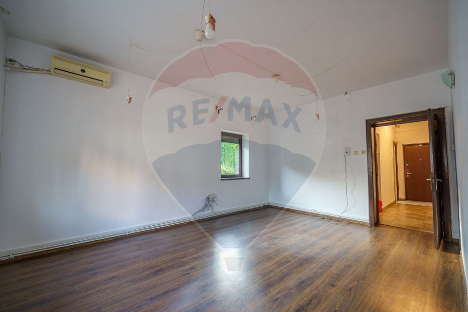 REZERVAT! Apartament cu 3 camere boxa si garaj - Matei Voievod