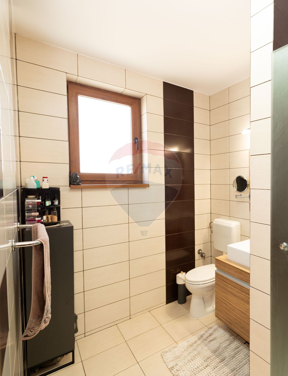 House for sale 6 rooms, furnished and equipped, Popesti-Leordeni