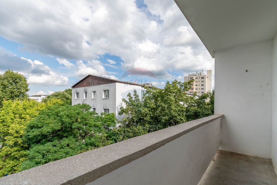 Apartament 3 camere de vanzare, 63mp, decomandat, boxa, Agricultorilor