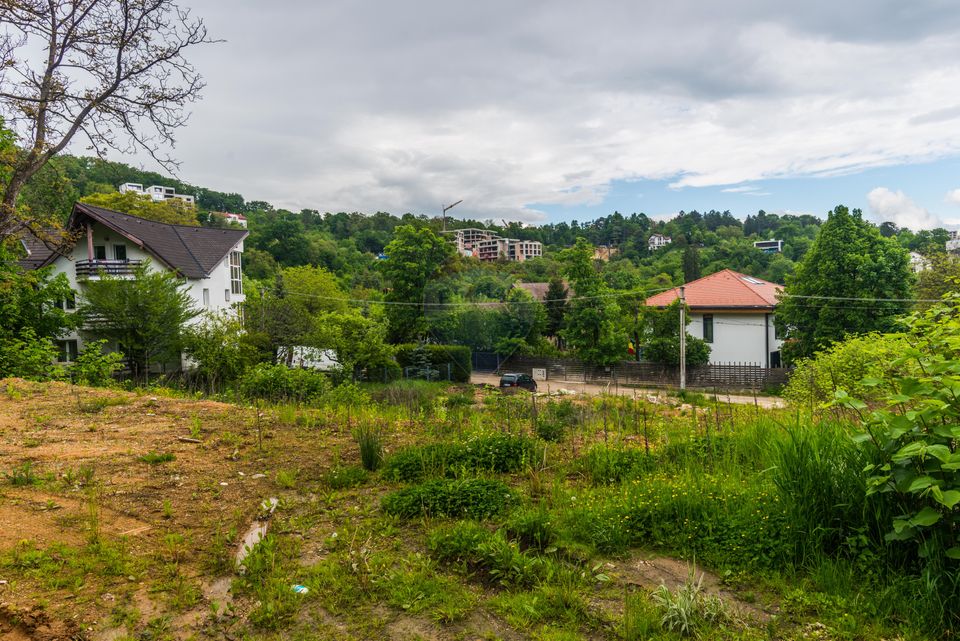 Land 3,294sqm Brasov / Strada Dupa Iniste