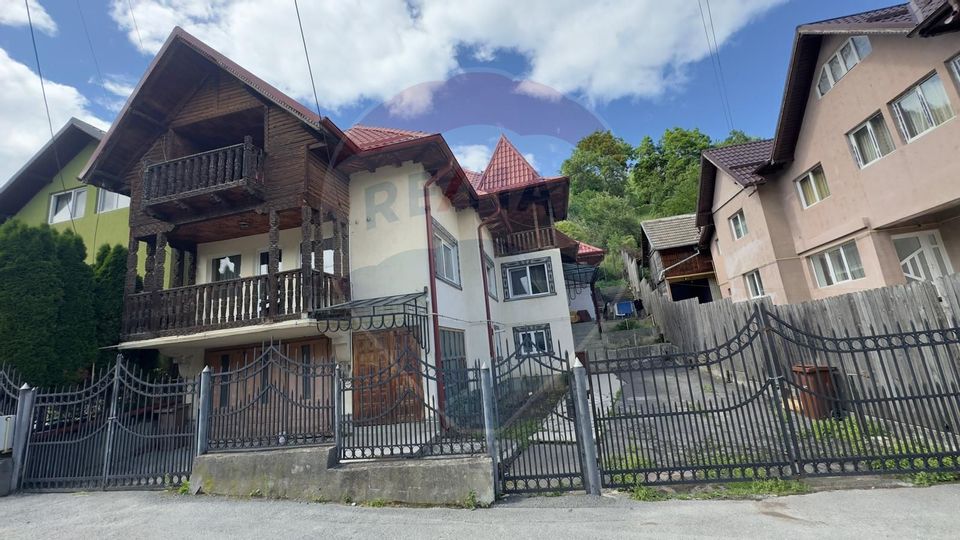 9 room House / Villa for sale