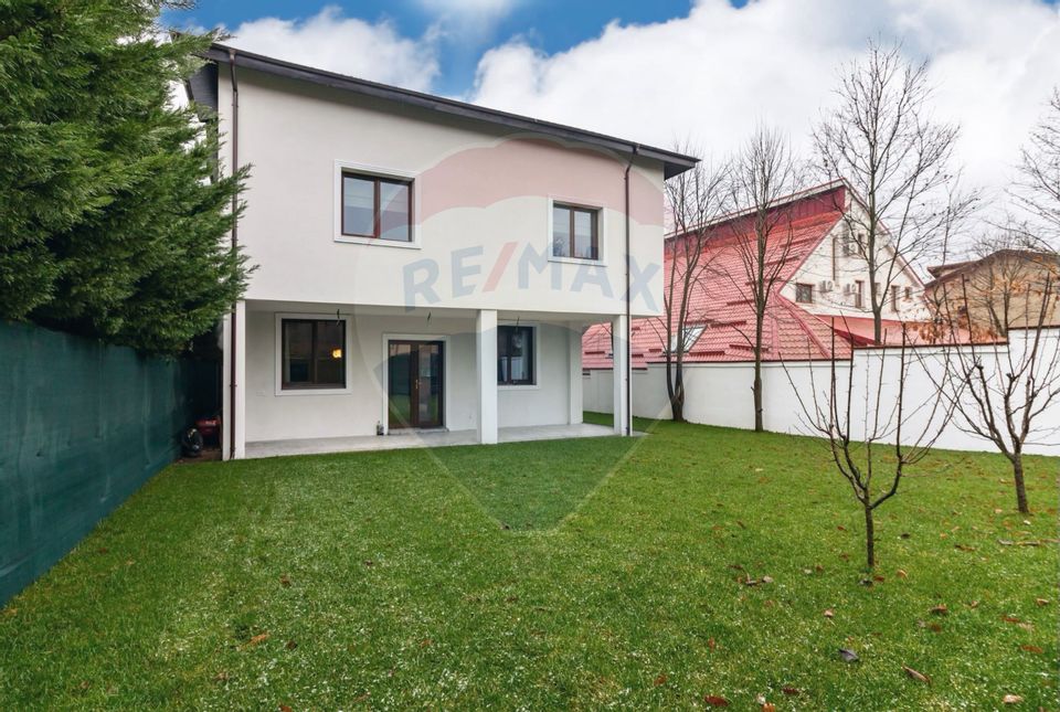 Casă / Vilă de vanzare in Snagov, langa padure, lac la 800 m, centru