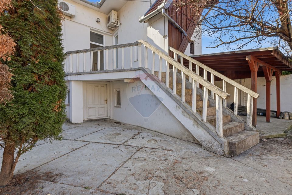 4 room Apartment for sale, Central area