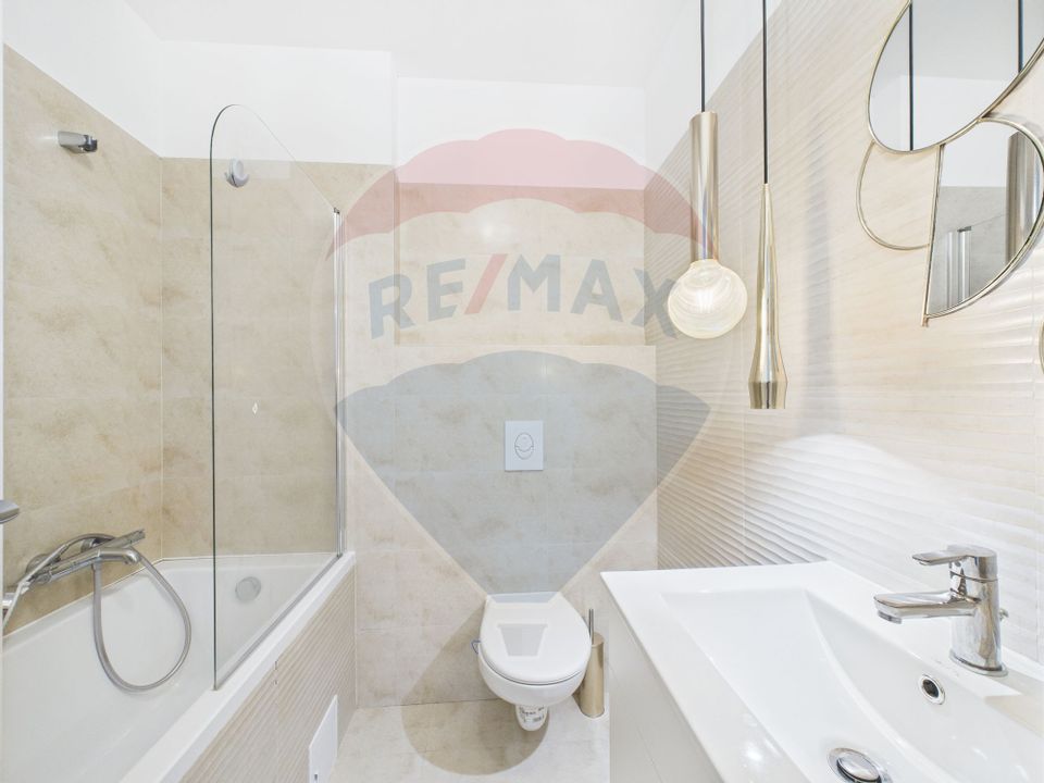 De inchiriat | Casa moderna cu 3 dormitoare si curte | Pipera