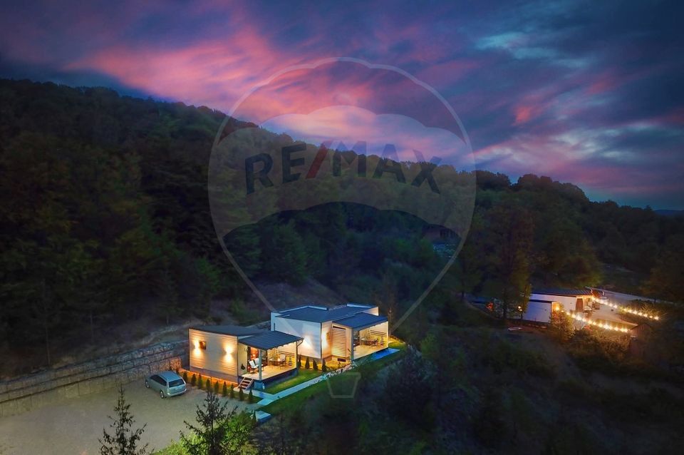 25 room Hotel / Pension for sale, Periferie area