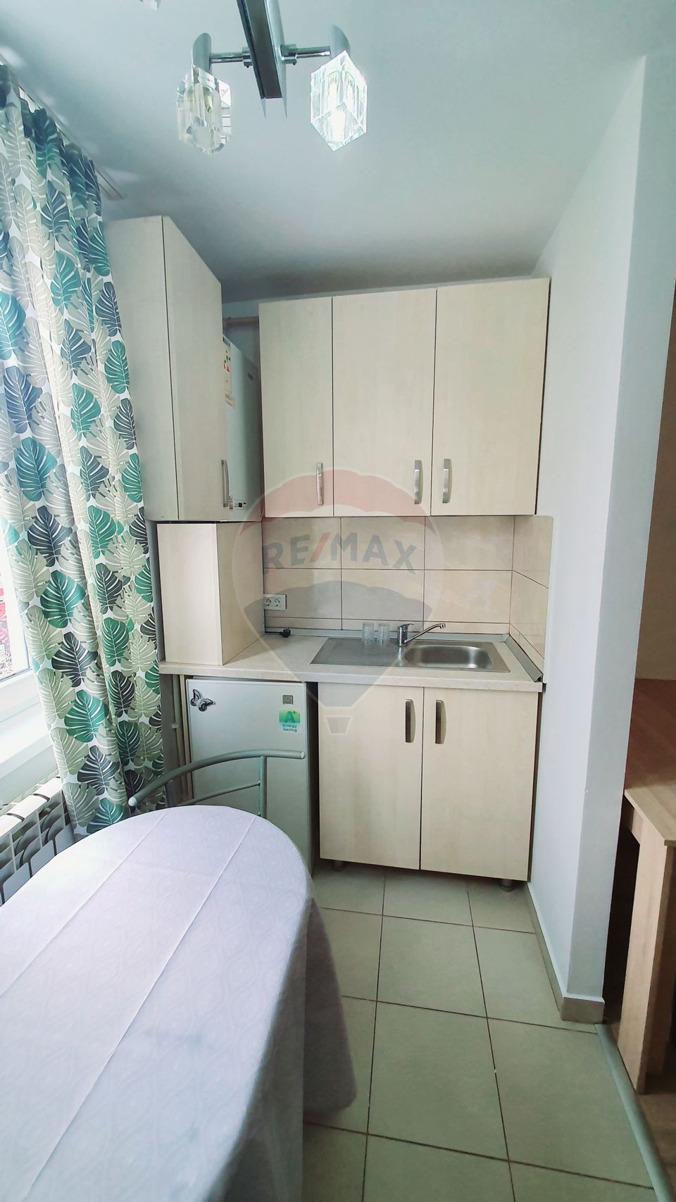 Apartament cu 2 camere de închiriat în zona Maratei