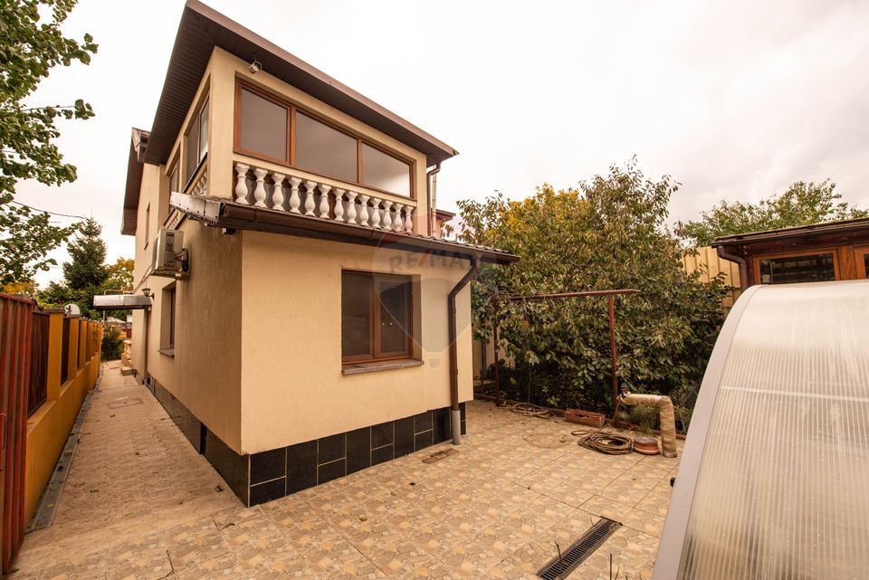 Casa de vanzare 240 mp utili , 6 camere,  teren 1000 mp, Calarasi