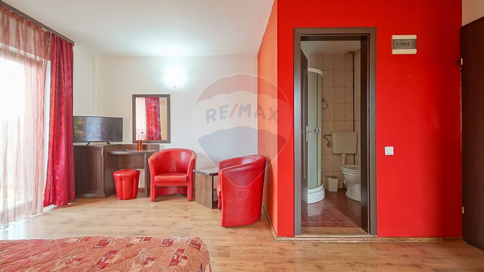 Casă / Vilă cu 12 camere de vânzare în zona Astra