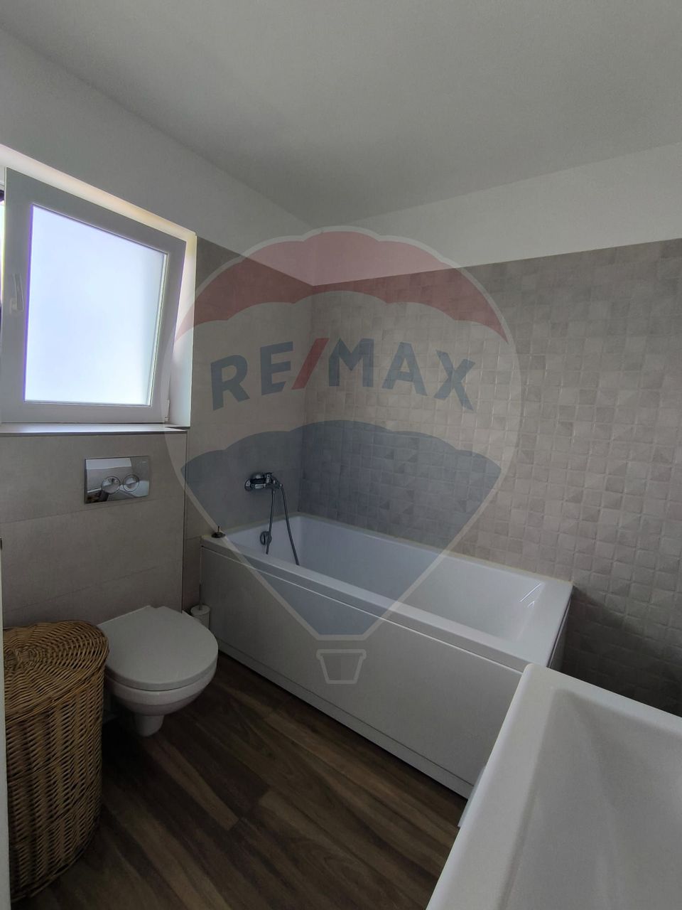 Casă 4 camere de inchiriat in Borhanci