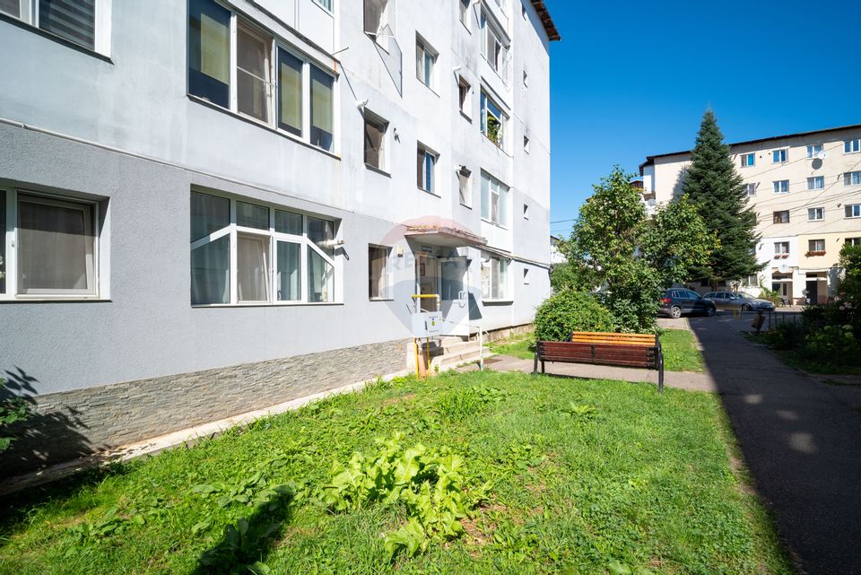 Apartment, 2 rooms, renovated, Ground floor – Breaza