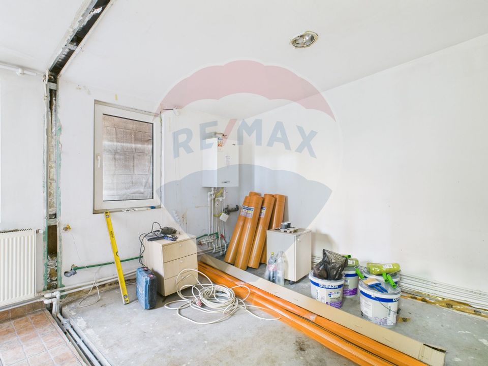 Casă cu 5 camere si 300mp curte, de închiriat în zona Bd. Gloriei