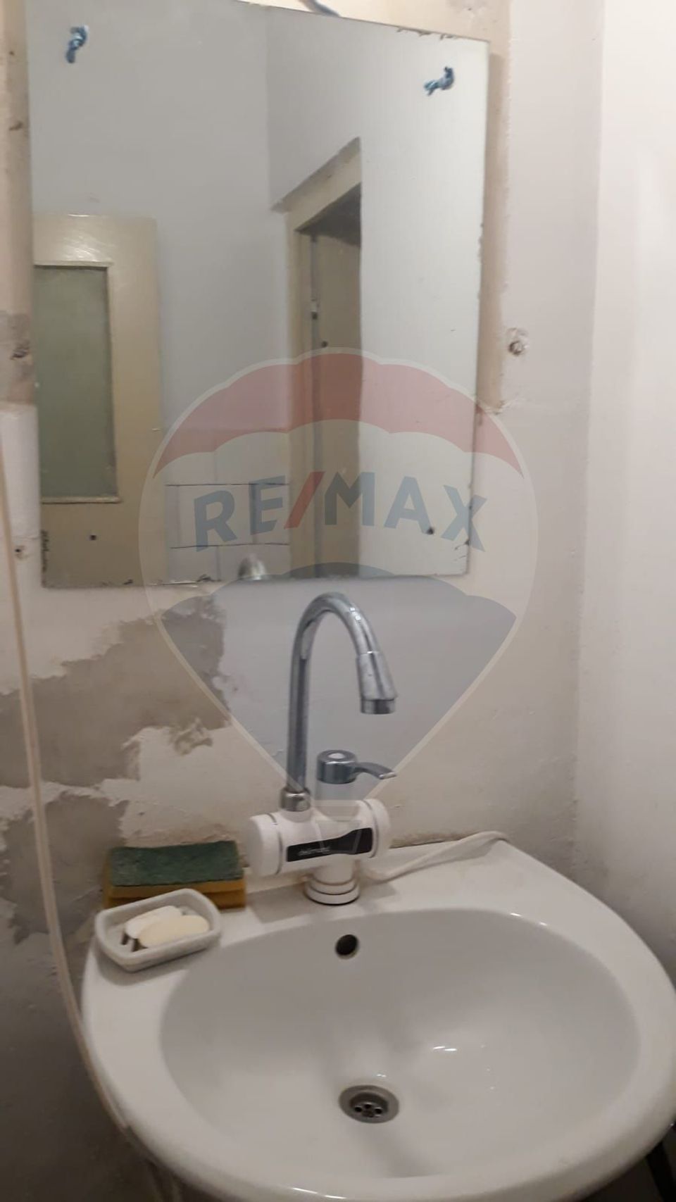 Spațiu comercial de 28mp de închiriat în zona Brancoveanu