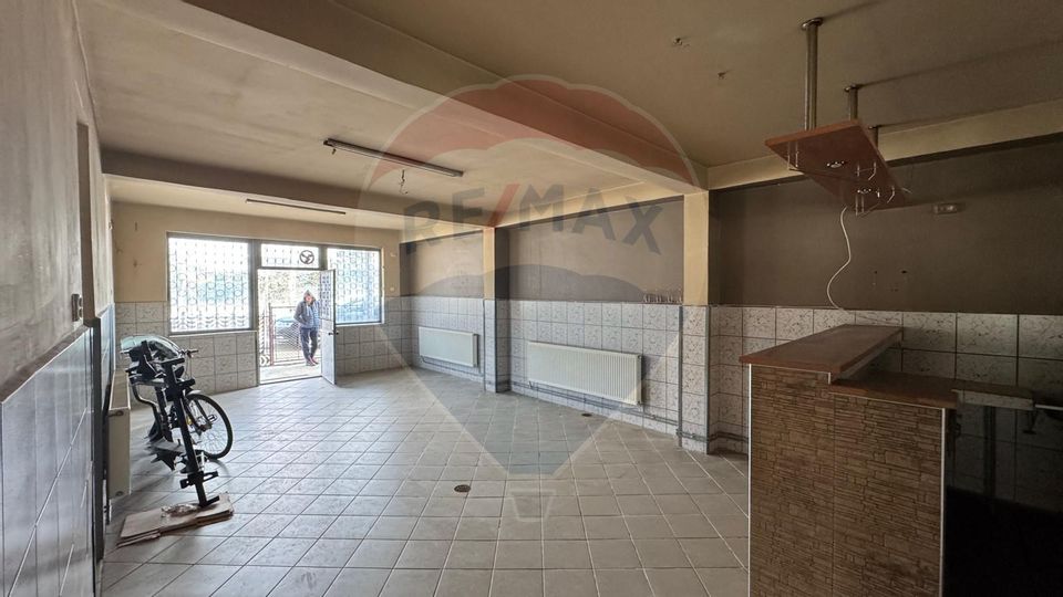 155sq.m Commercial Space for rent, Central area
