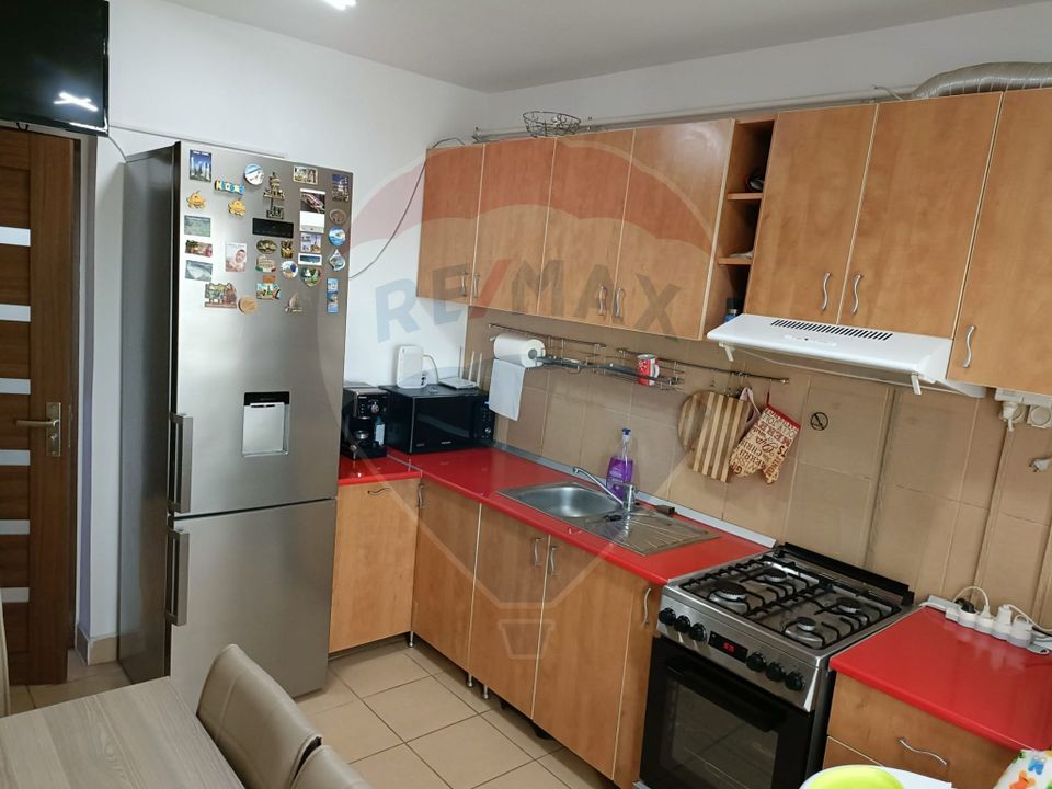 Apartament cu 2 camere de vânzare în zona George Enescu