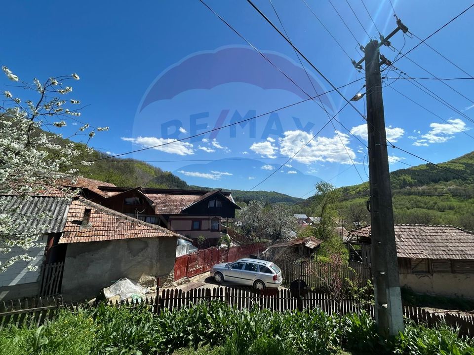 Casa bunicilor, cu gradina, Lera, Buzau!