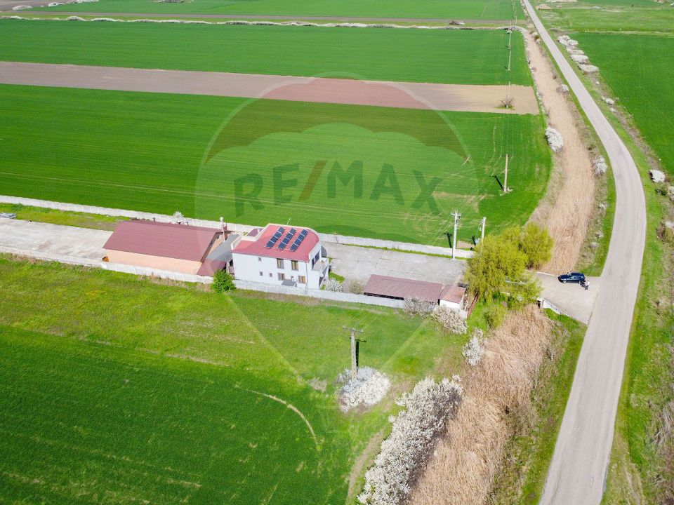 Casa + teren + hala de vanzare in Beregsau – 0% Comision