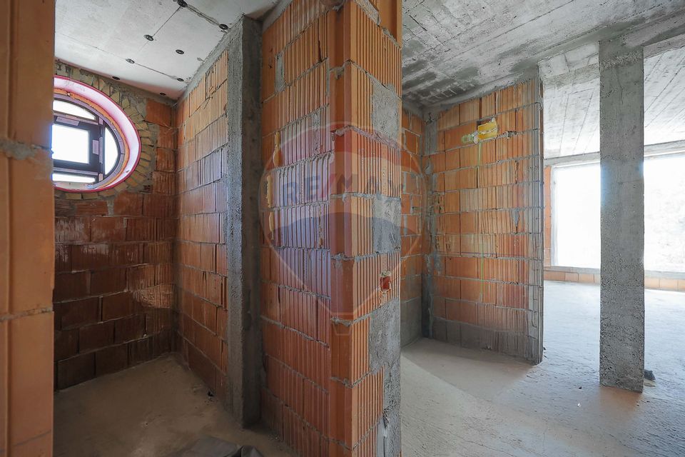 De vânzare casă cu un proiect deosebit, la roșu , Str. Gheorghe Doja