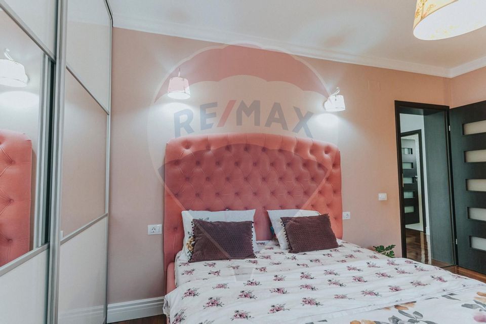 Ready to Move Family Home with Heated Pool – Gheorghe Doja Street, Ora