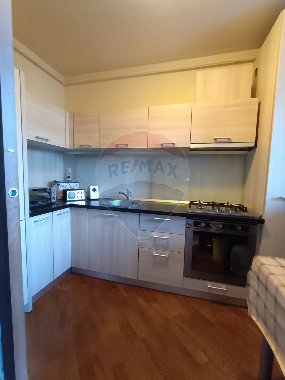 Apartament 1 cameră, bloc nou-Via Romana, zona Boul Roșu, centrala gaz